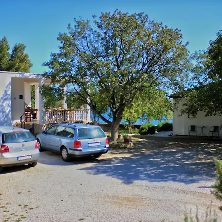 Apartments&rooms Neno 3*