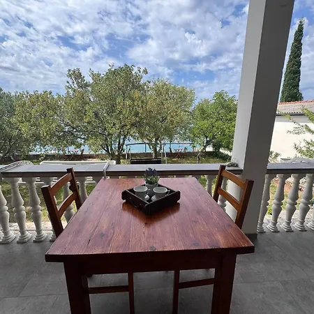 Gasthuis Apartments&rooms Neno 3*