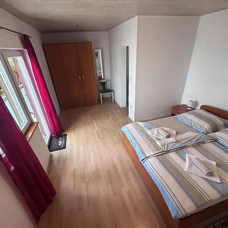 Apartments&rooms Neno Gasthuis
