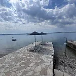 & Neno Pensionat Tribanj-Kruscica