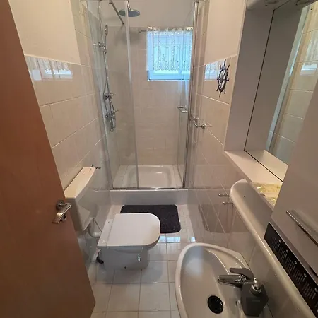 & Neno Tribanj-Krušćica