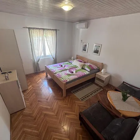 & Neno 4* Tribanj-Krušćica