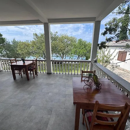 & Neno Tribanj-Krušćica