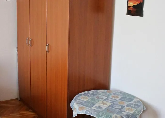 Πανσιόν & Neno 4*