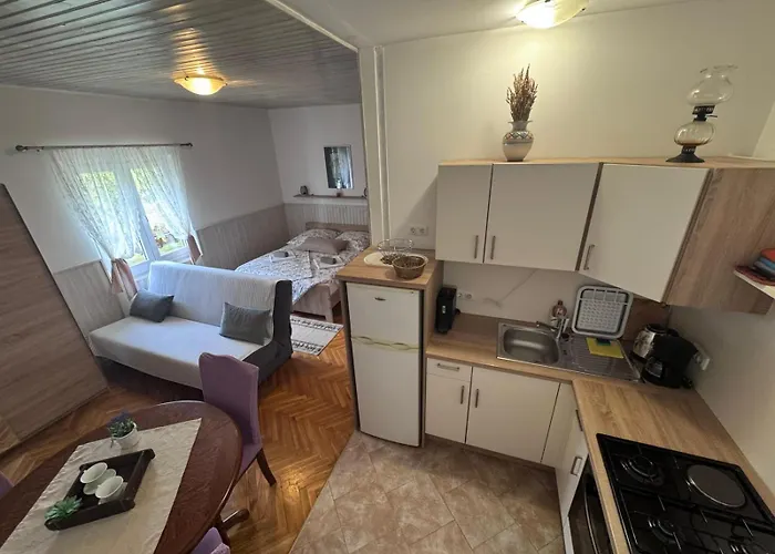 & Neno Πανσιόν 4*